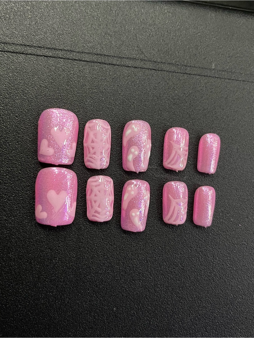 Press on nails